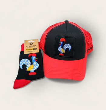 Pack Gorra y Calcetines Galo Barcelos